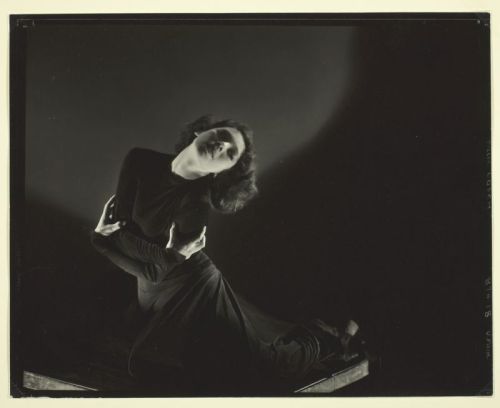 Edward Steichen, Tilly Losch, 1930, impression sur gélatine, 19 x 24 cm, Chicago, Art Institute
